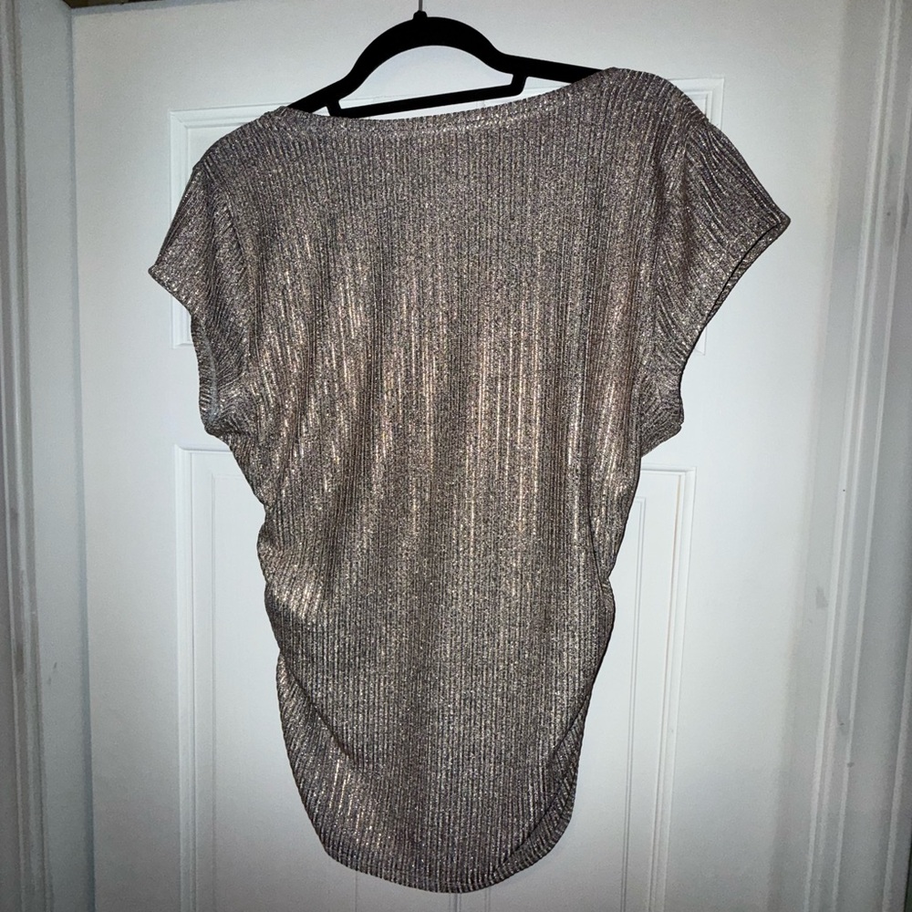 White House Black Market Metallic Ribbed V-Neck Top - Size L - Picture 4 of 4